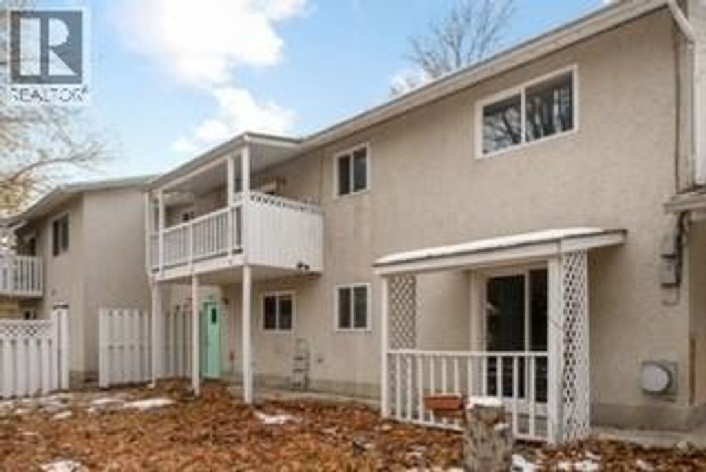 2009-2011 Richter Street, Kelowna