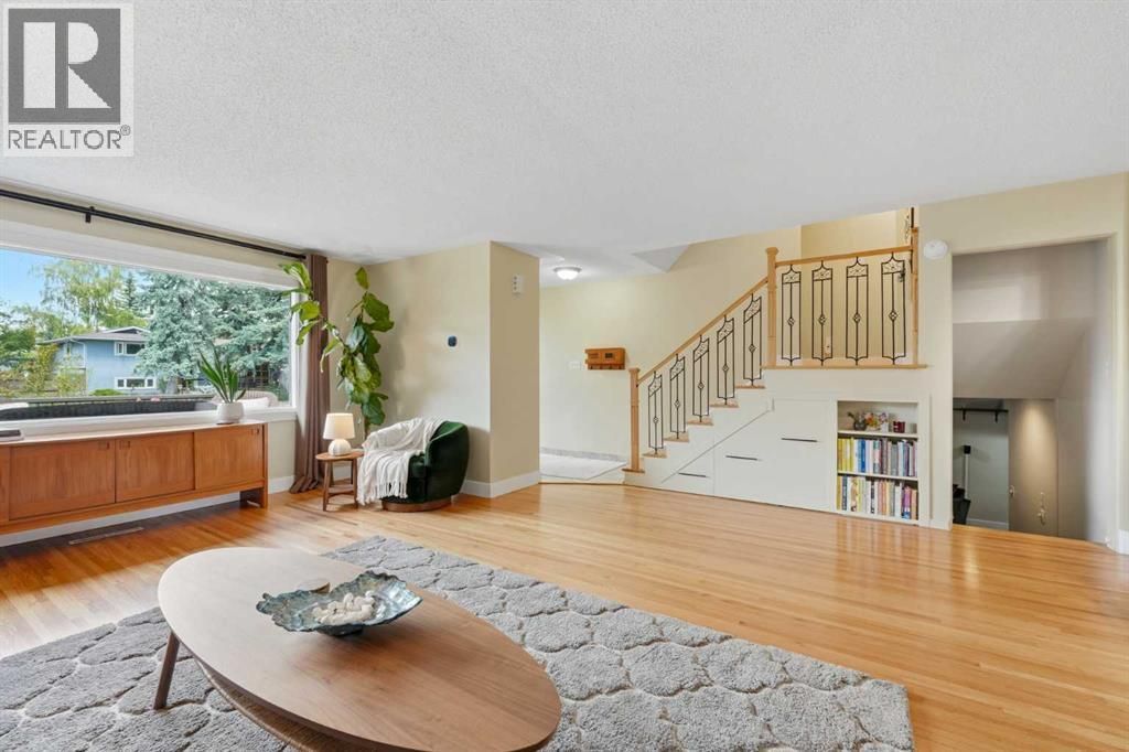 1439 90 Avenue Sw, Calgary