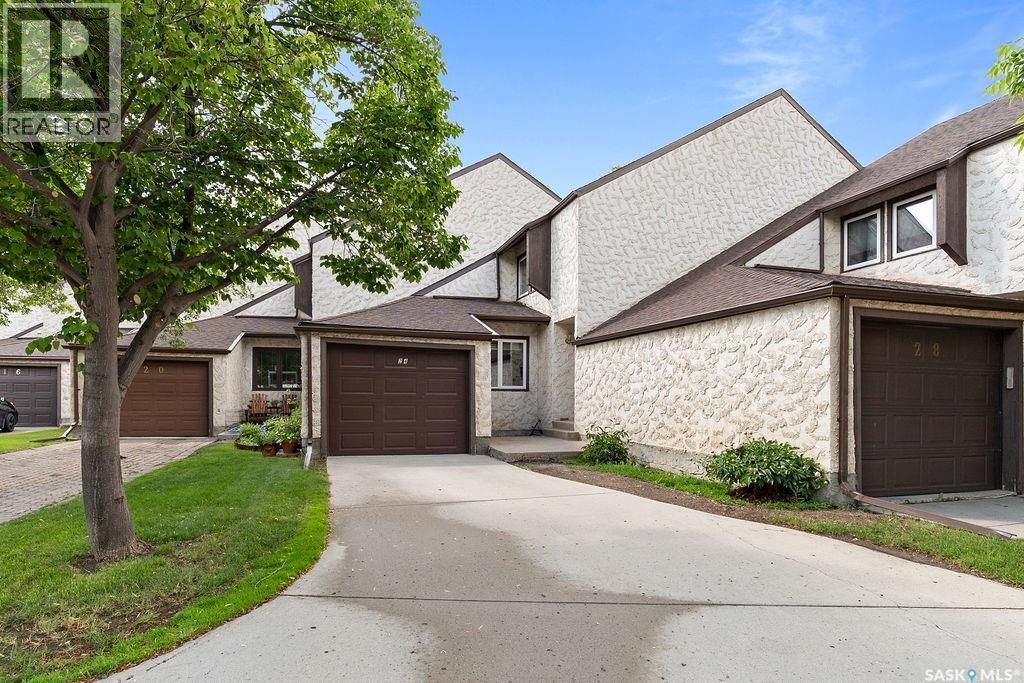 24 Cannington Mews, Regina