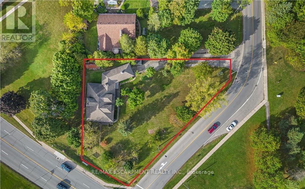 21 First Avenue, Welland (prince Charles)