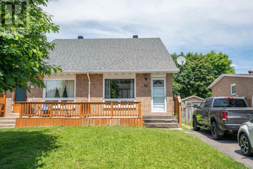 38 Cambridge Pl, Sault Ste. Marie