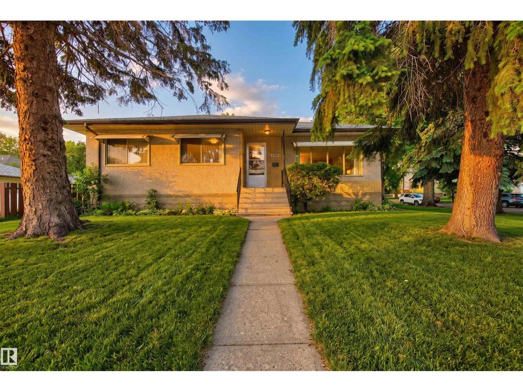7704 104 Av Nw, Edmonton