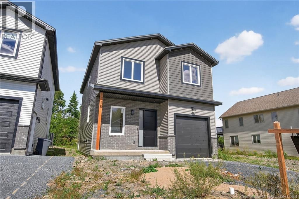 18 Weavers Way, Fredericton