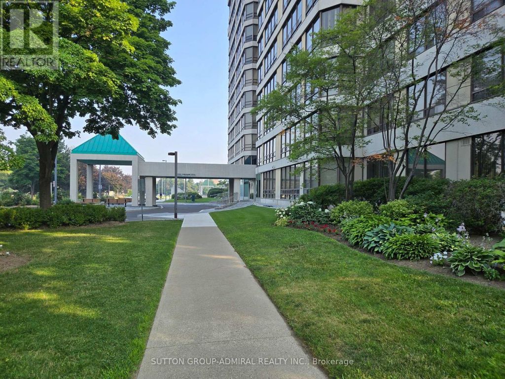 908 - 330 Mill Street S, Brampton (brampton South)
