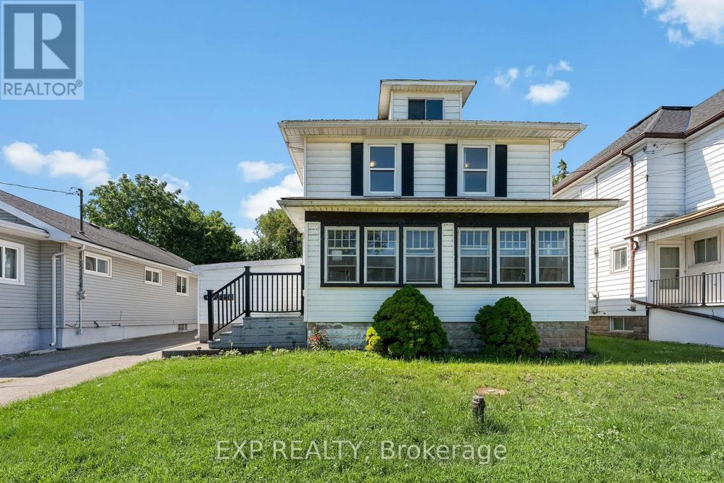 221 Bowen Road, Fort Erie (central)