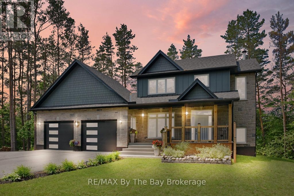2946 92 County Road, Springwater