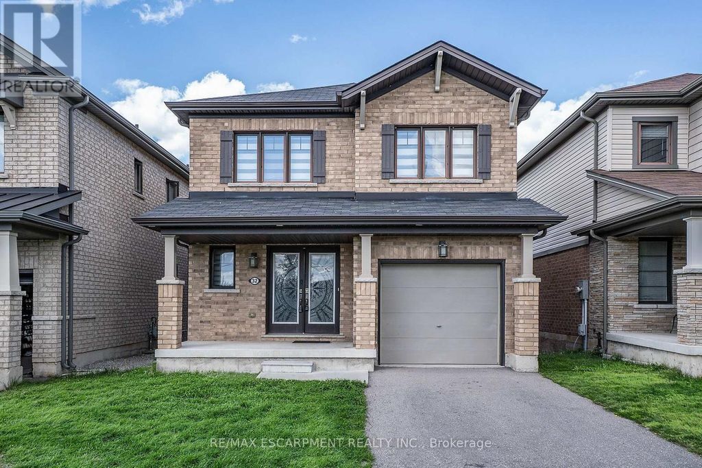 32 Hedges Crescent, Hamilton (stoney Creek Mountain)
