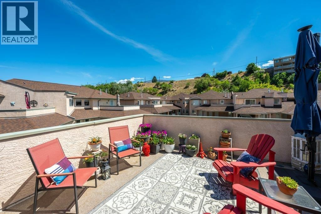6514 Meadows Drive Unit# 8, Oliver