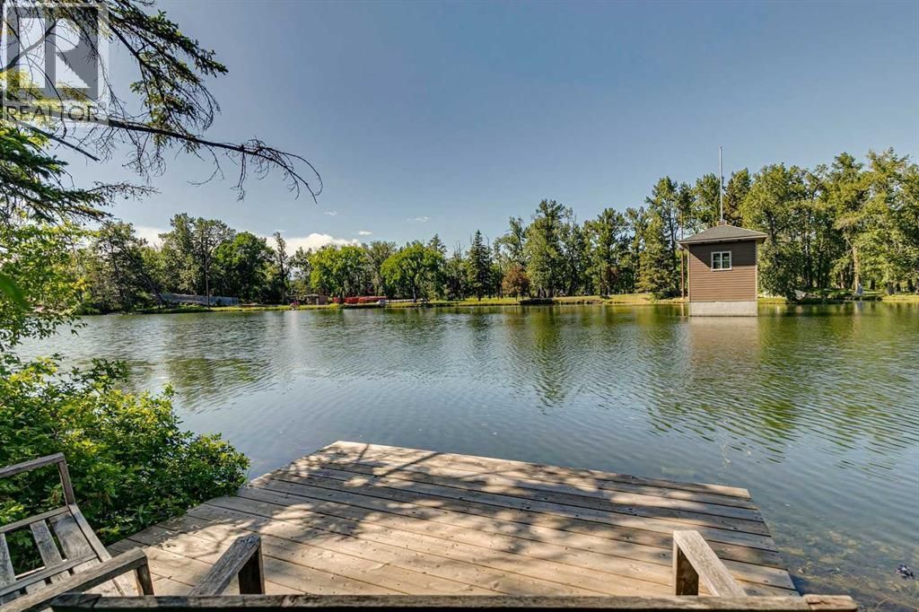 8808 48 Avenue, Calgary