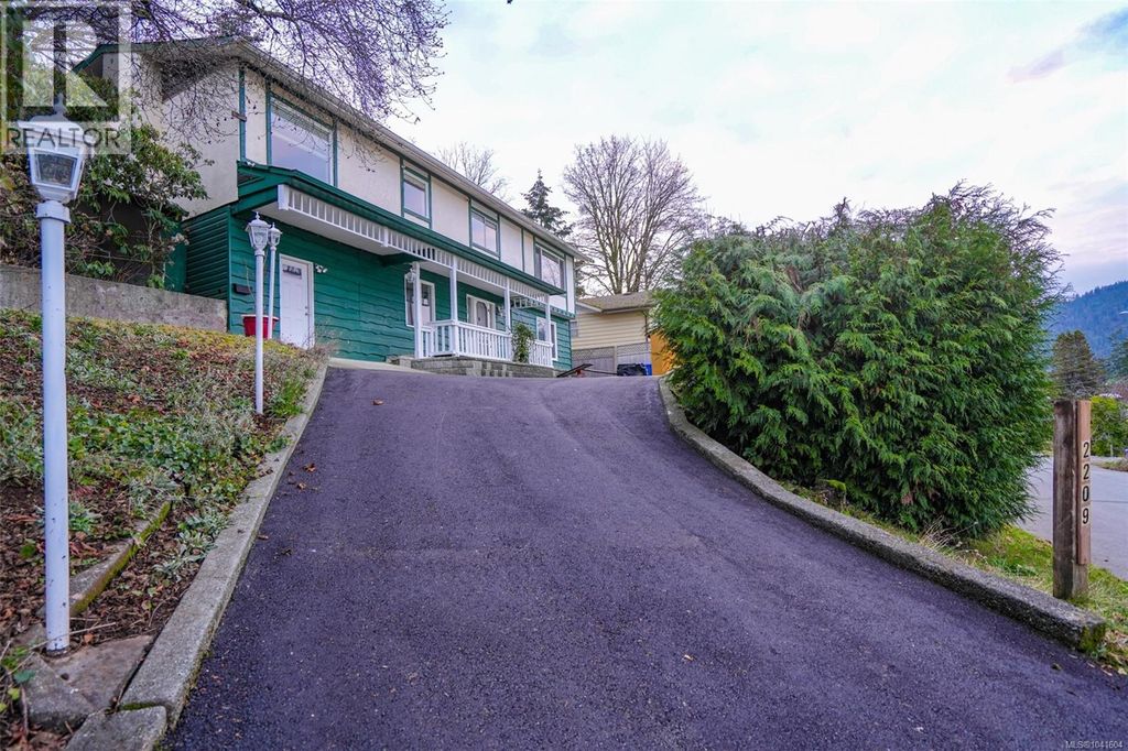 2209 Mallory Dr, Port Alberni