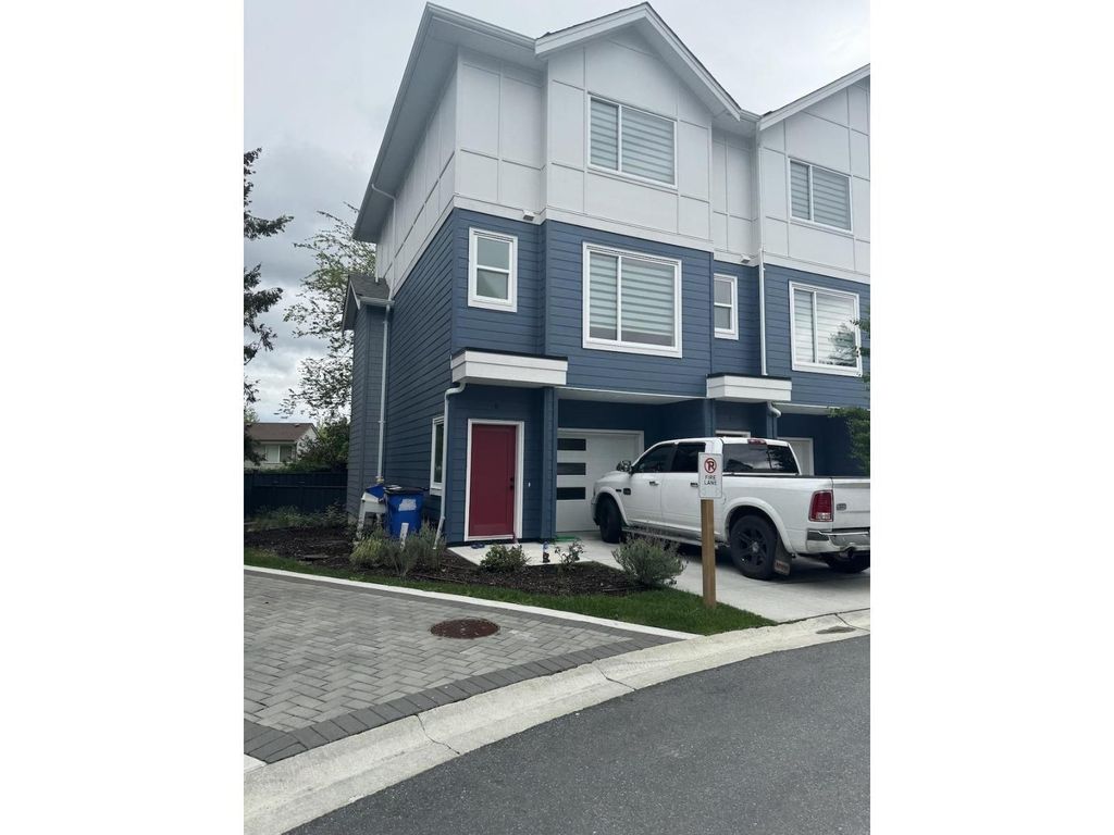 8 19330 Fairway Drive, Surrey