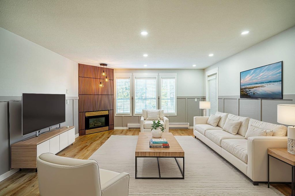 211 1450 Merklin Street, White Rock