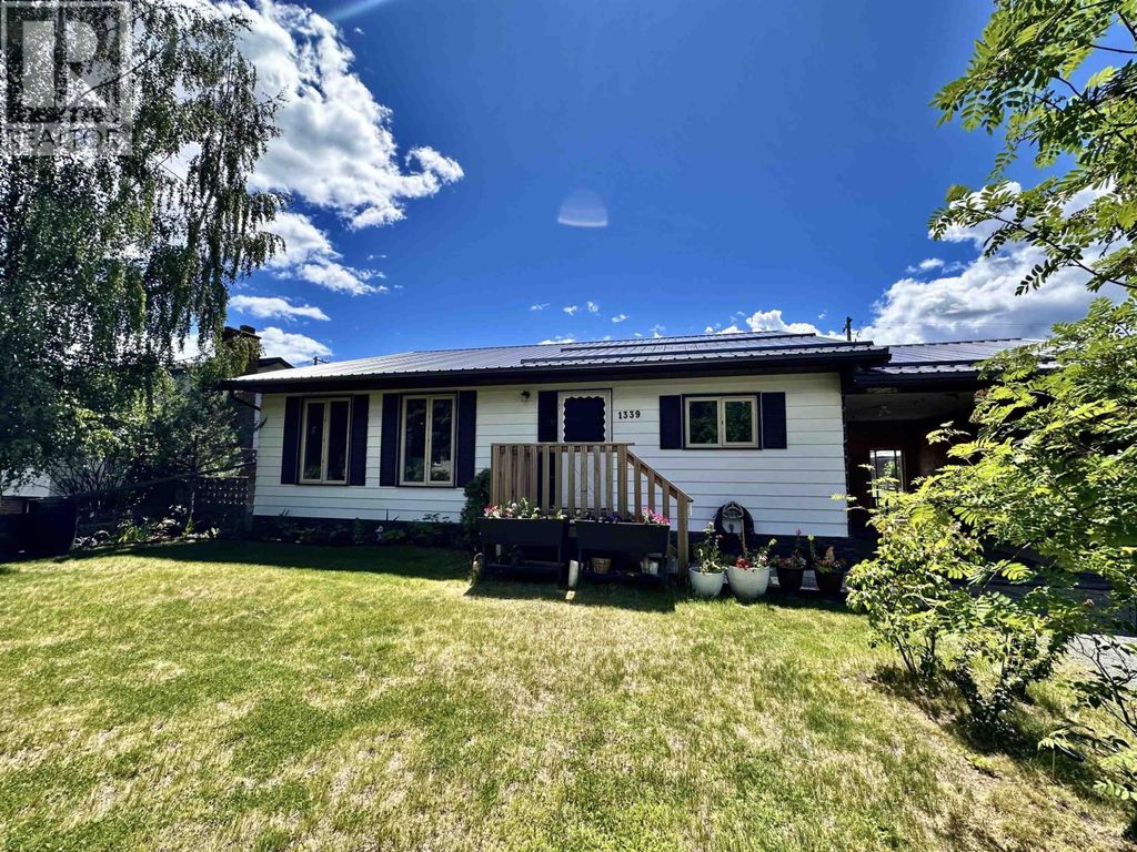 1339 7th Avenue, Valemount