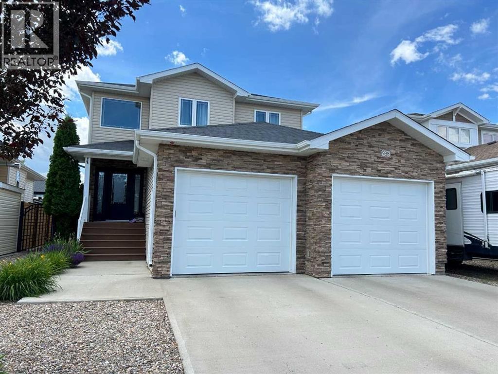 938 Manor Place Se, Redcliff