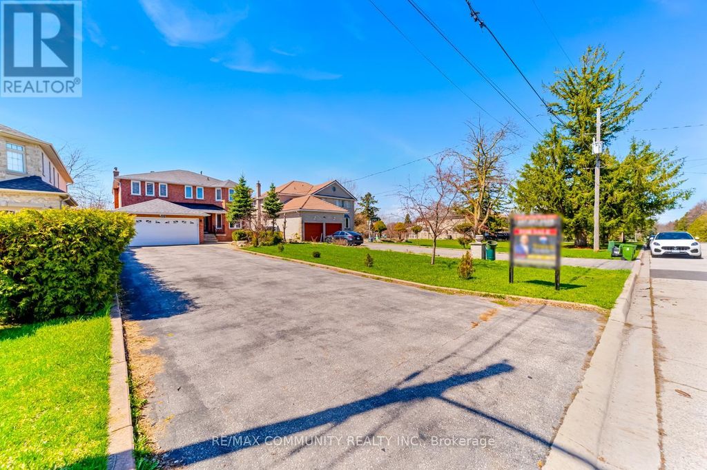 56 Cedar Brae Boulevard, Toronto (eglinton East)