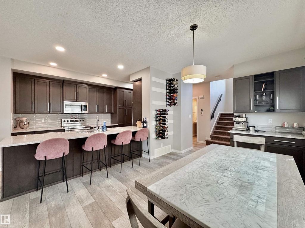 302 Balsam Li, Leduc