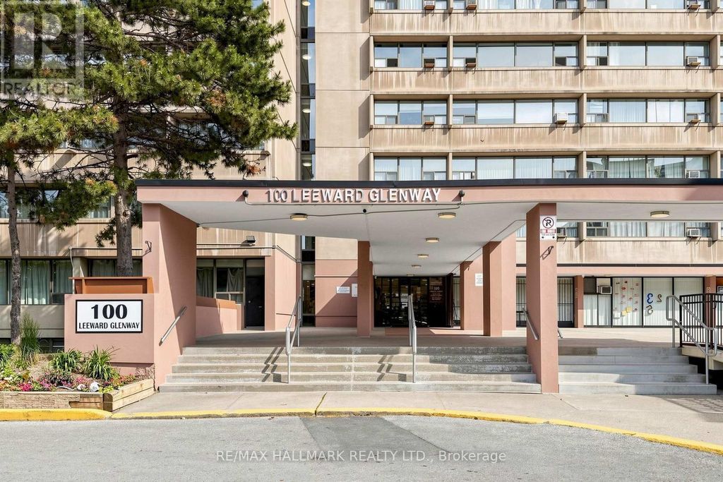 701 - 100 Leeward Glenway, Toronto (flemingdon Park)