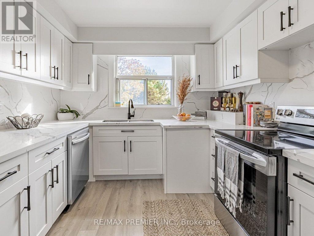 1368 Tansley Drive, Oakville (wo West)