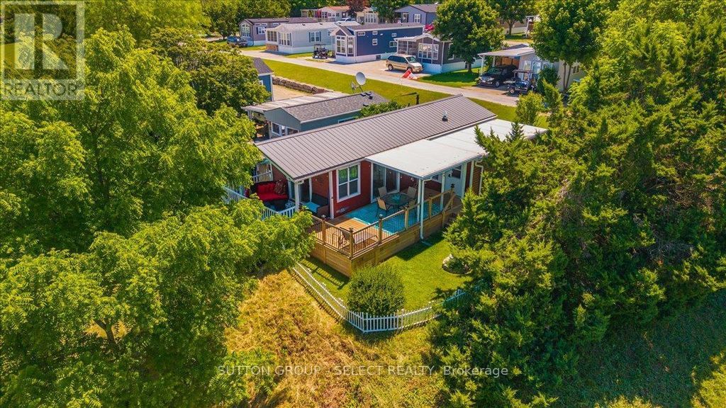400 - 8685 Rock Glen Road, Lambton Shores (arkona)