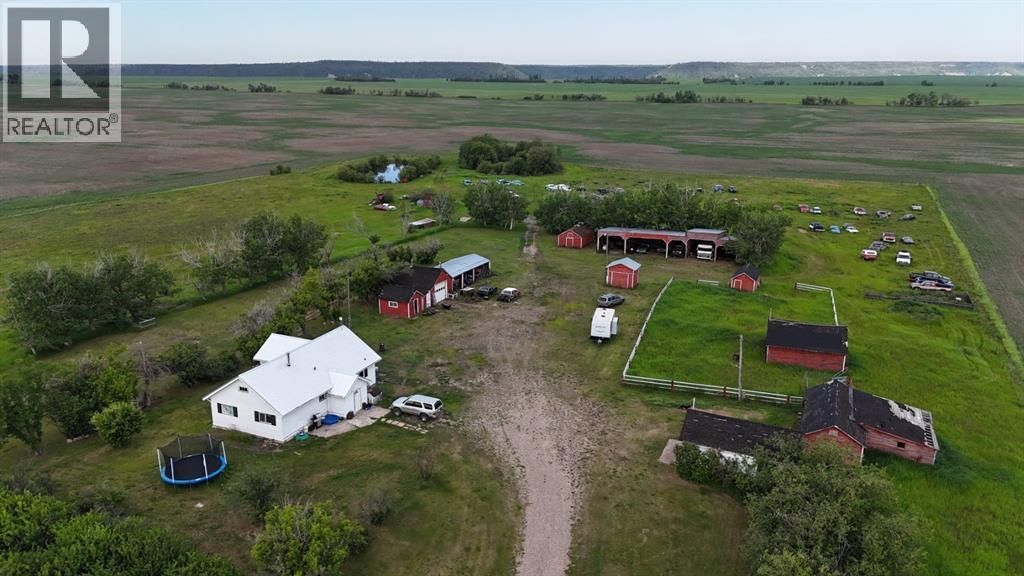 824058 729 Highway, Rural Clear Hills County