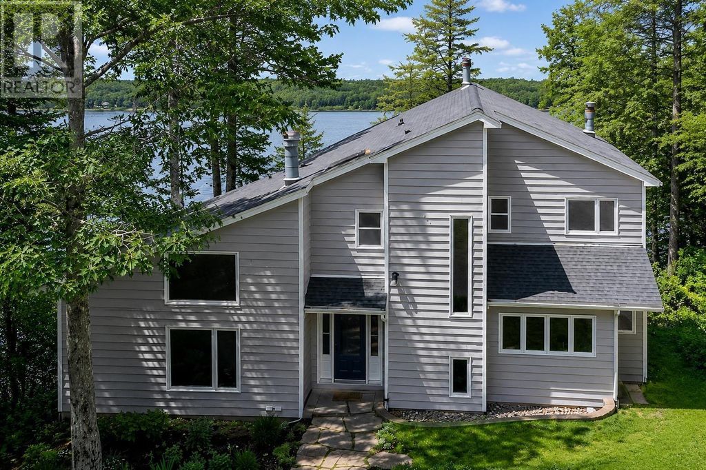 5731 Hwy 2, Oakfield