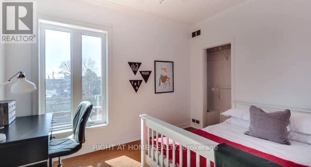 Upper - 2083 Davenport Road, Toronto (weston-Pellam Park)