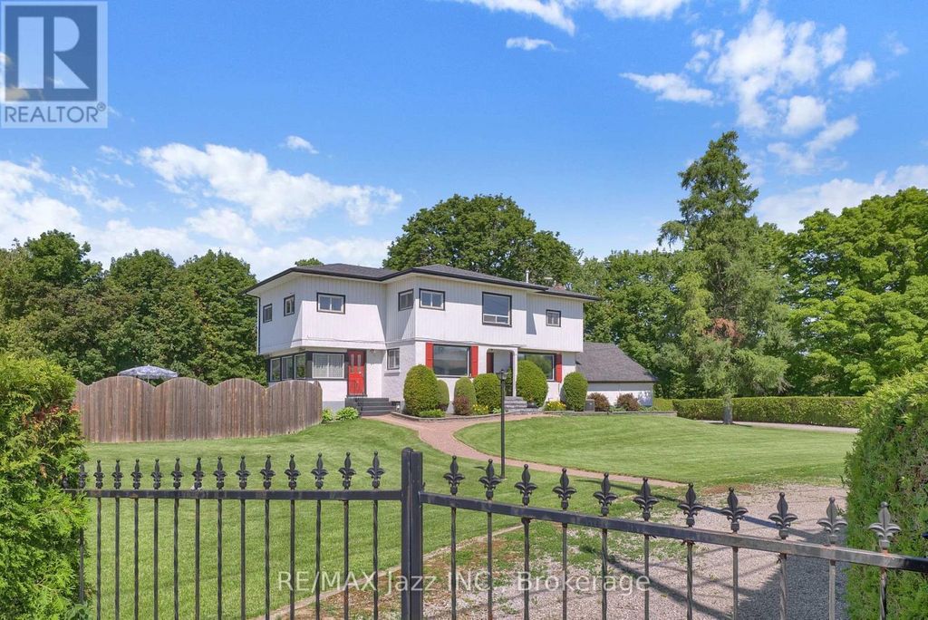 4860 Baldwin Street S, Whitby (taunton North)