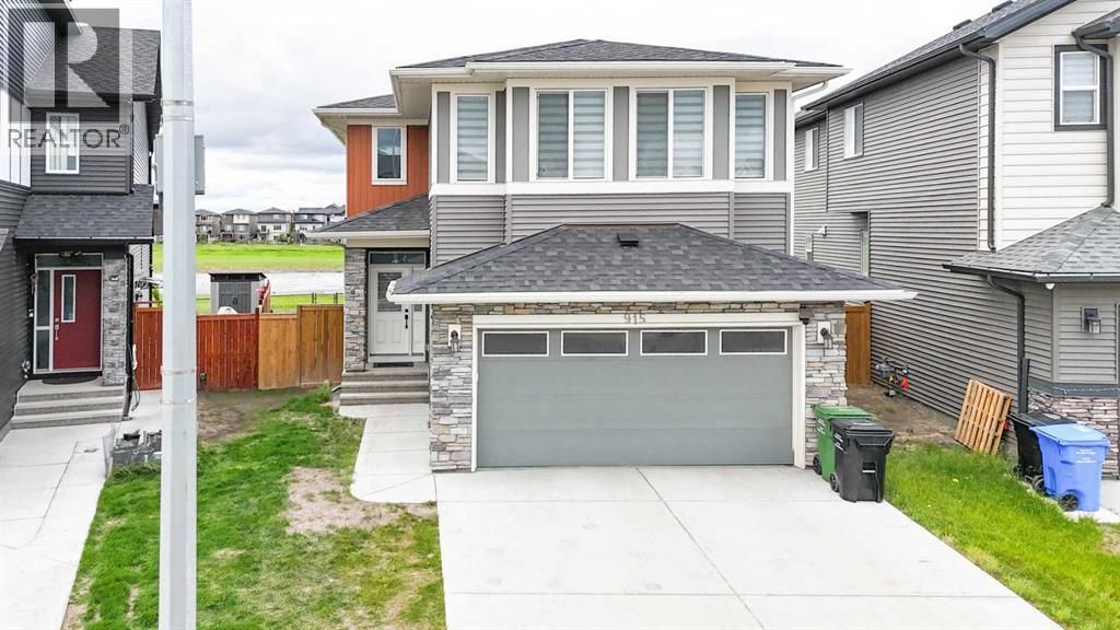 915 Corner Meadows Way Ne, Calgary