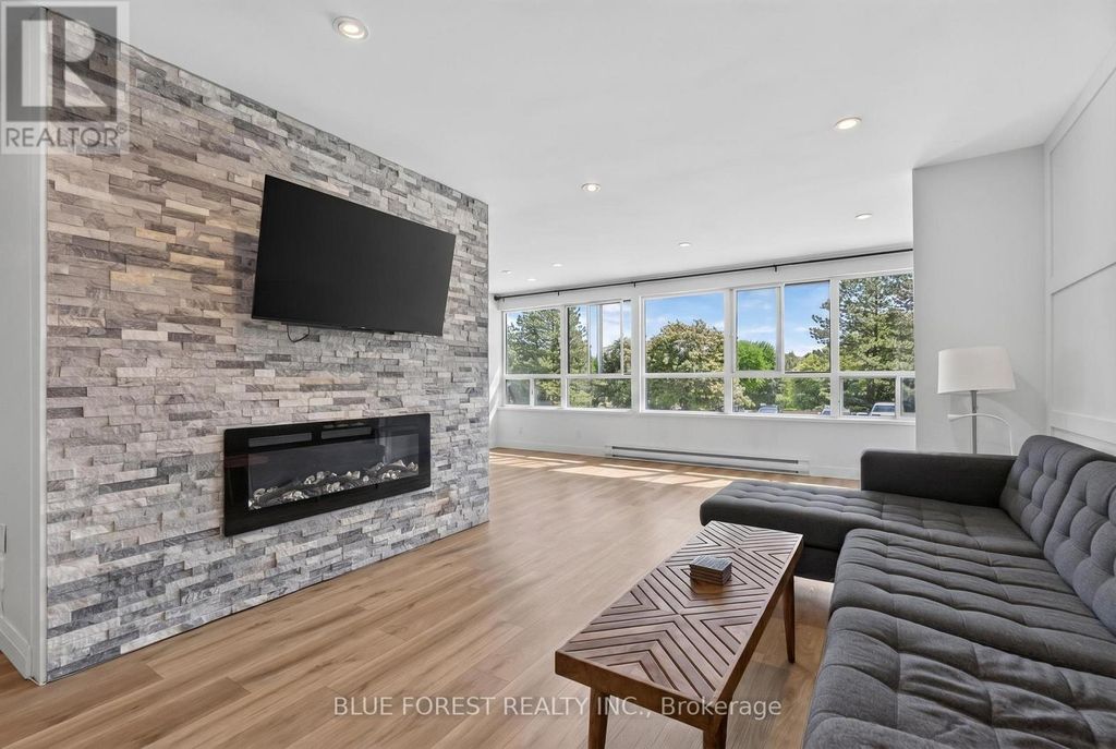 202 - 600 Grenfell Drive, London North (north C)