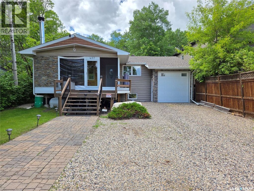 437 Good Birds Point, White Bear Ir 70