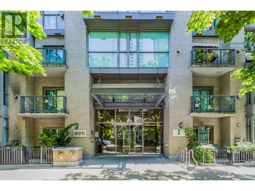 1104 928 Richards Street, Vancouver