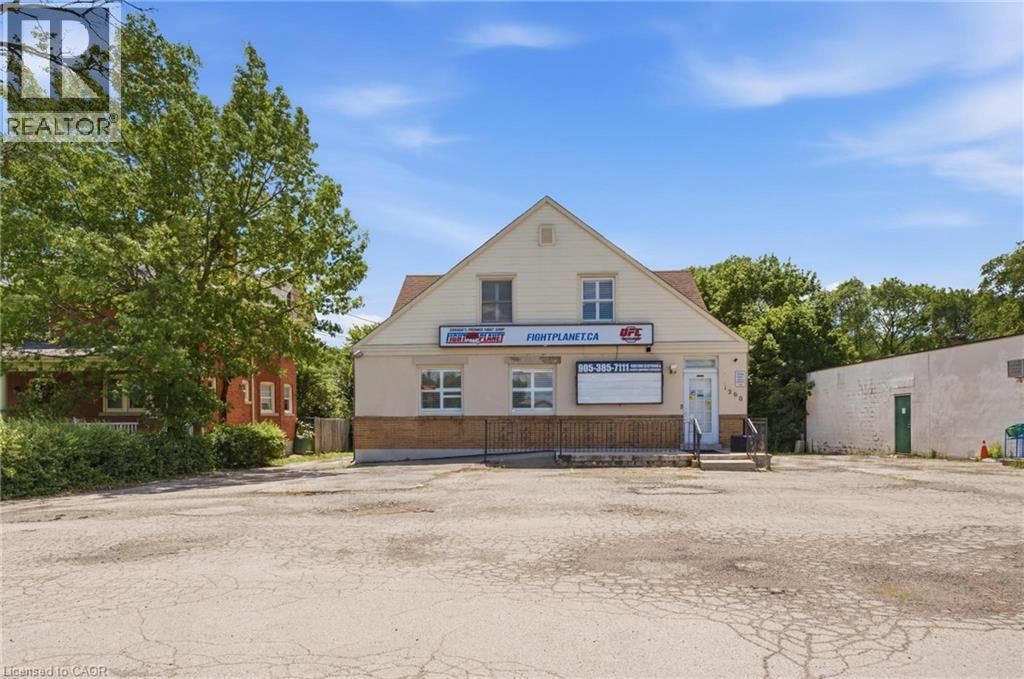 1260 Highway 8, Stoney Creek