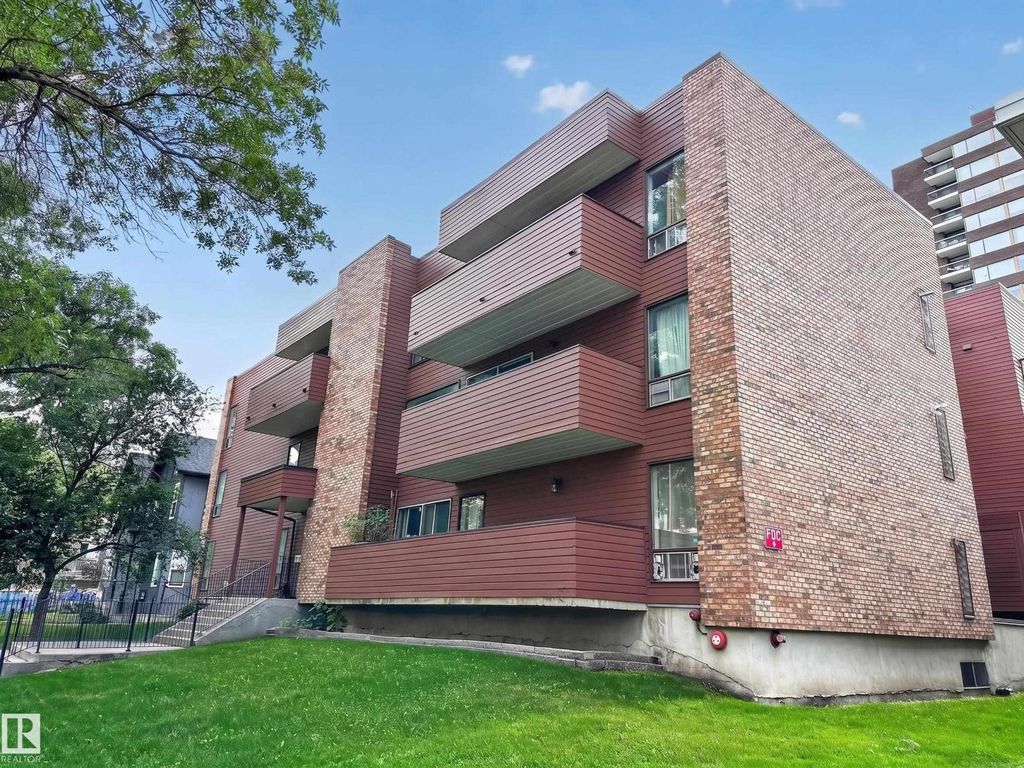 #305 10026 112 St Nw, Edmonton