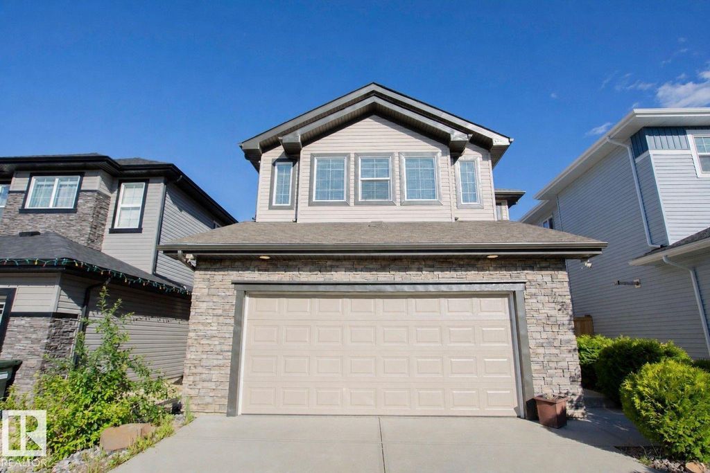 8 Meadowlink Cm, Spruce Grove