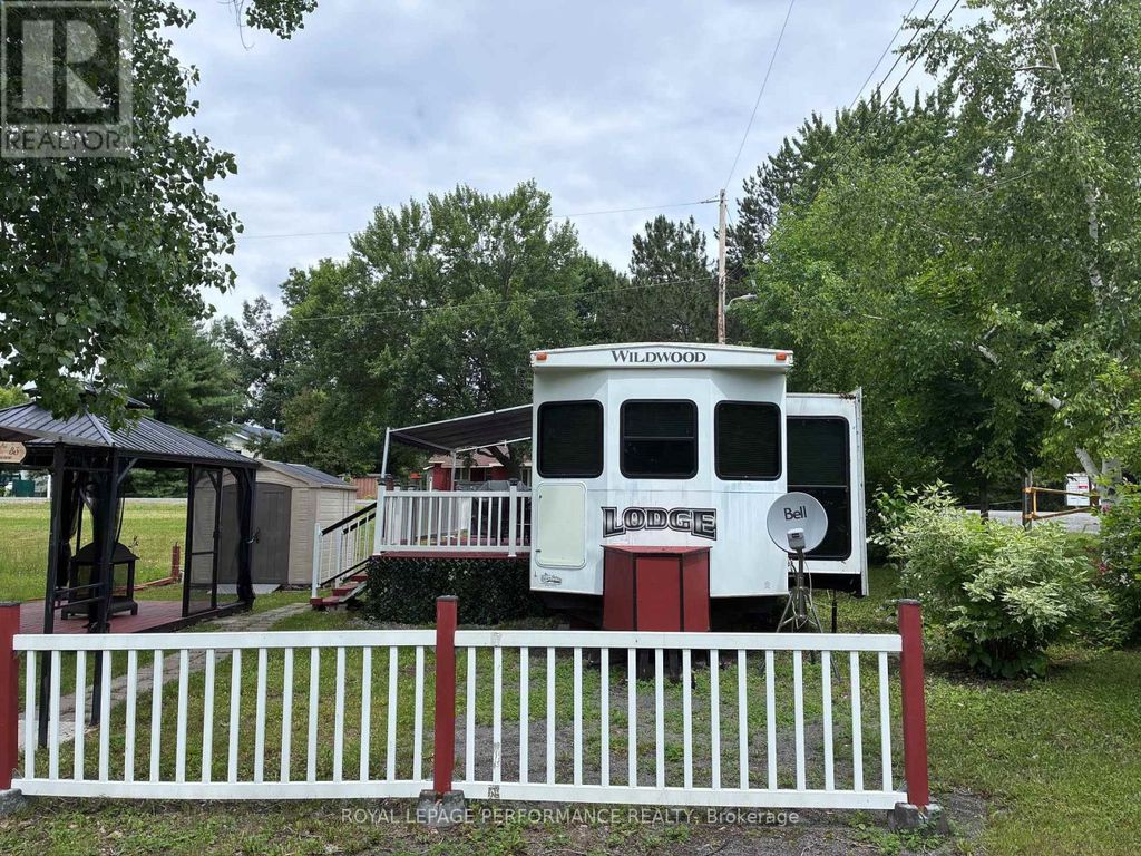 2775 Chartrand Road, Champlain