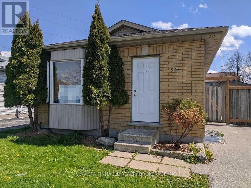 963 Prosperity Court, London East (east D)