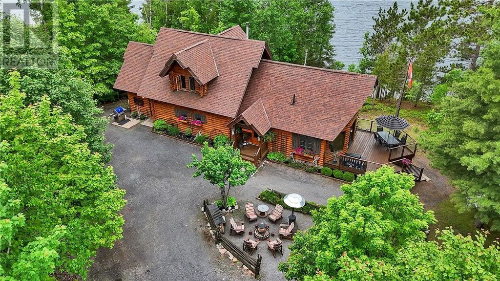 28 Beaver Pond Road, Elliot Lake