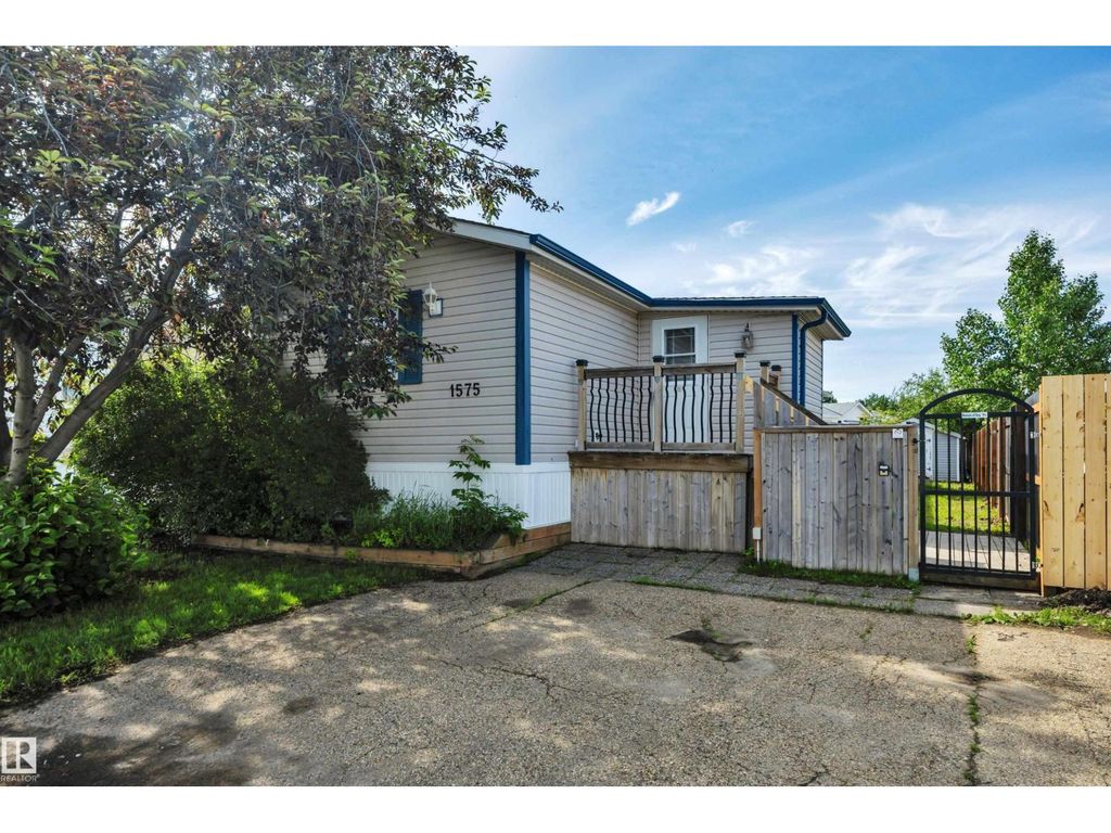 1575 Jubilee Dr, Sherwood Park