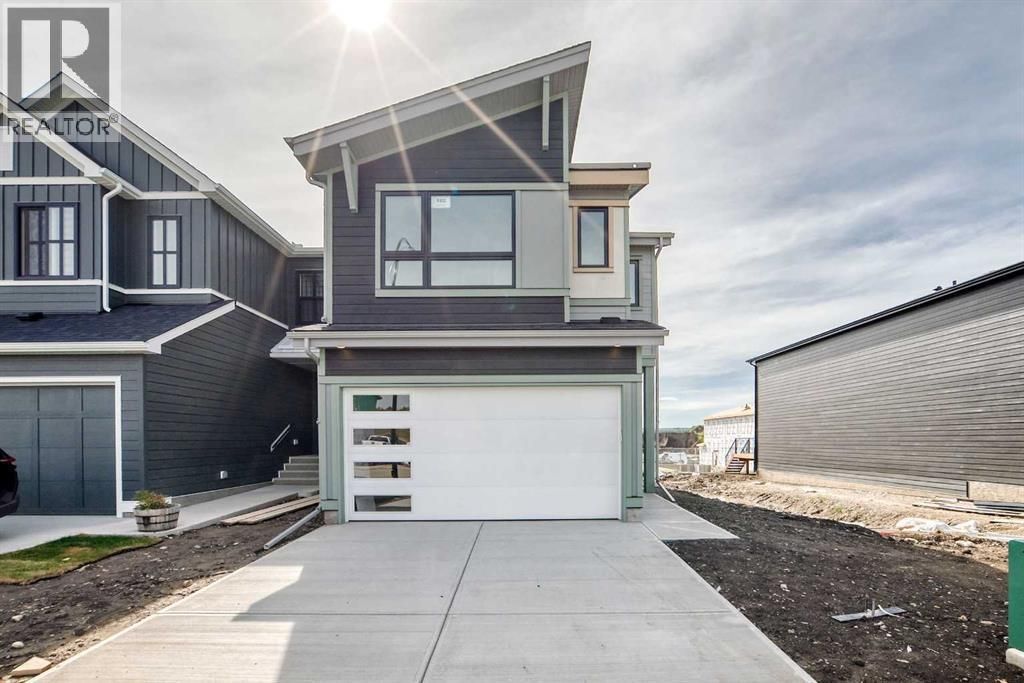 102 Rochester Crescent Nw, Calgary