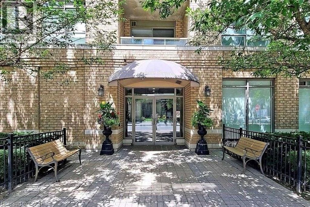 140 Bathurst Street Unit# 207, Toronto