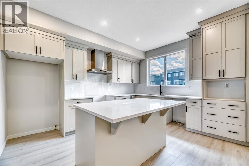 292 Marmot Grove Nw, Calgary
