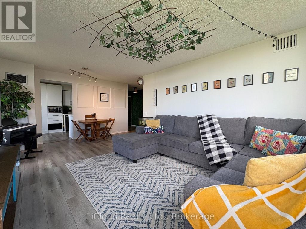 710 - 91 Townsgate Drive, Vaughan (crestwood-Springfarm-Yorkhill)