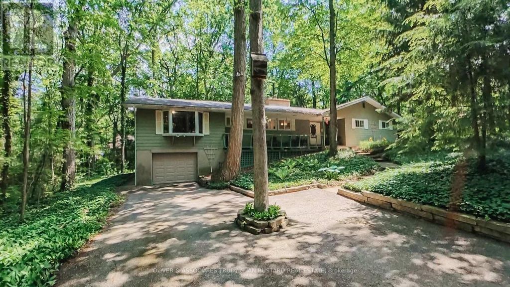 10294 Brewster Boulevard S, Lambton Shores (grand Bend)