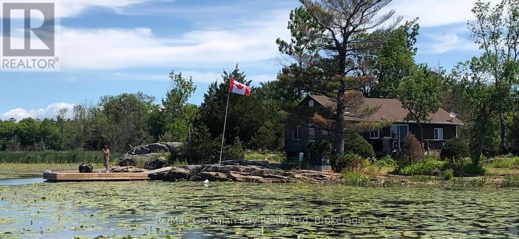 380 2 Island, Georgian Bay (baxter)