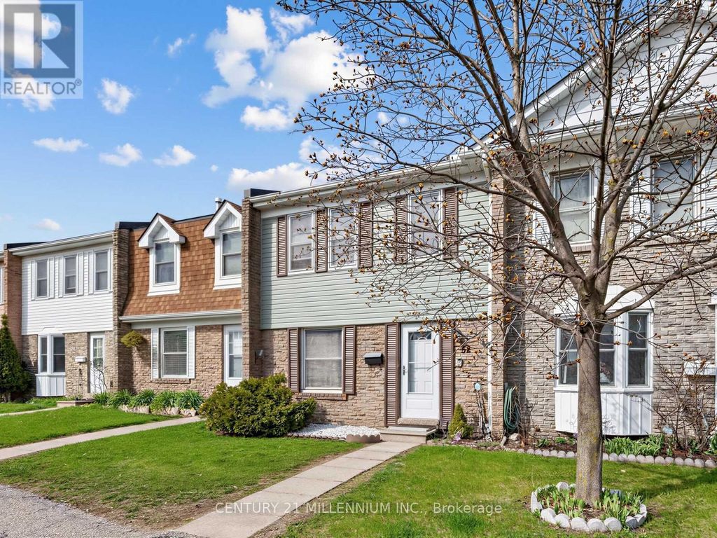 52 - 1020 Central Park Drive W, Brampton (northgate)