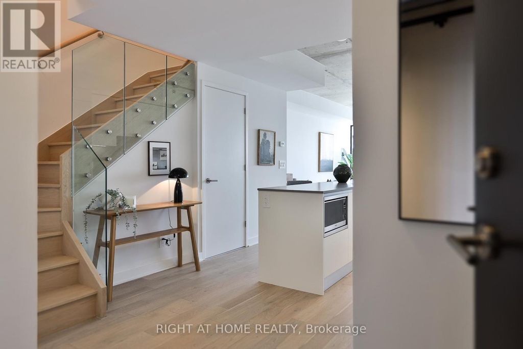 604 - 2720 Dundas Street W, Toronto (junction Area)