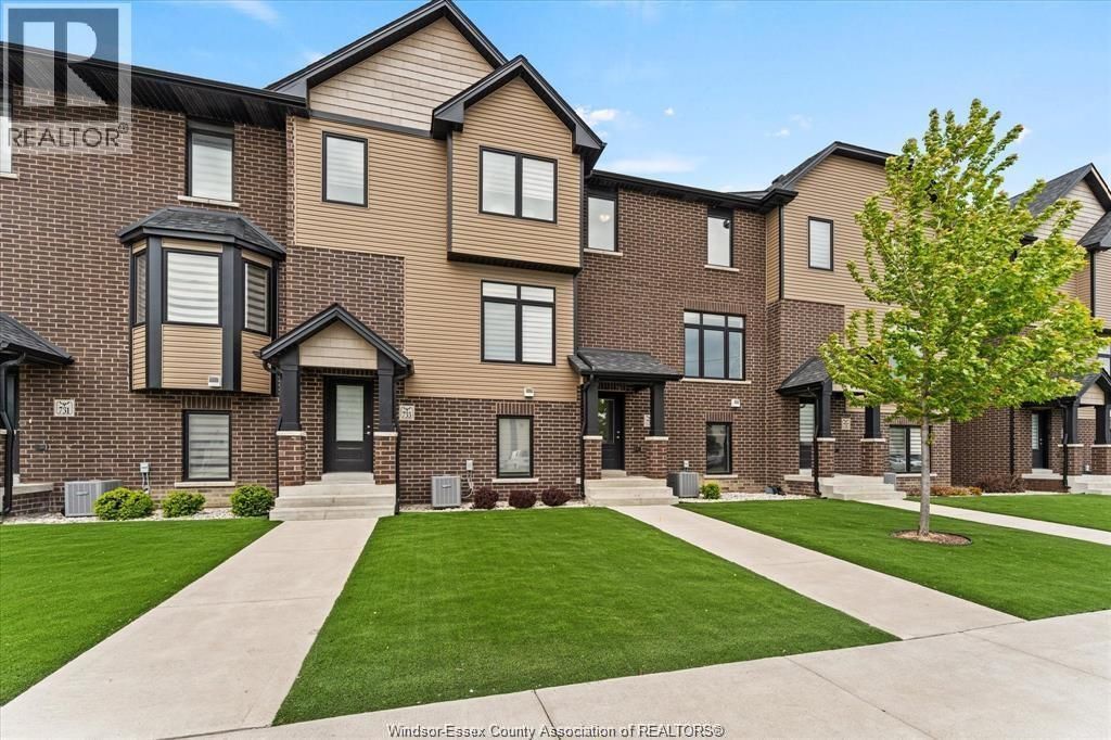 735 Brownstone Road, Lakeshore