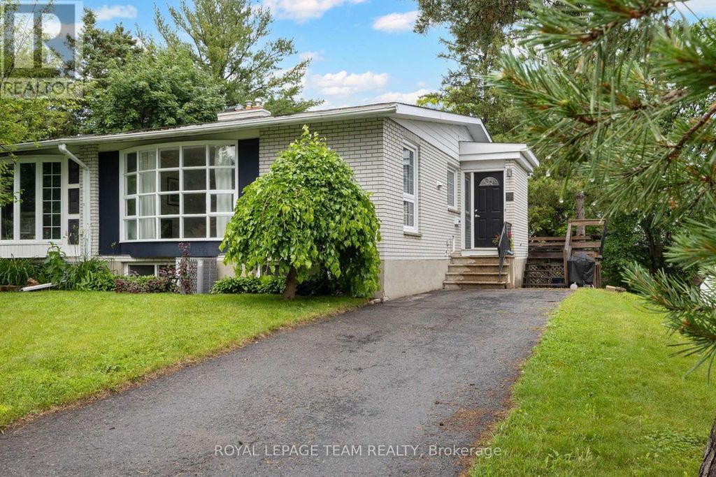 40 Woodmount Crescent, Ottawa