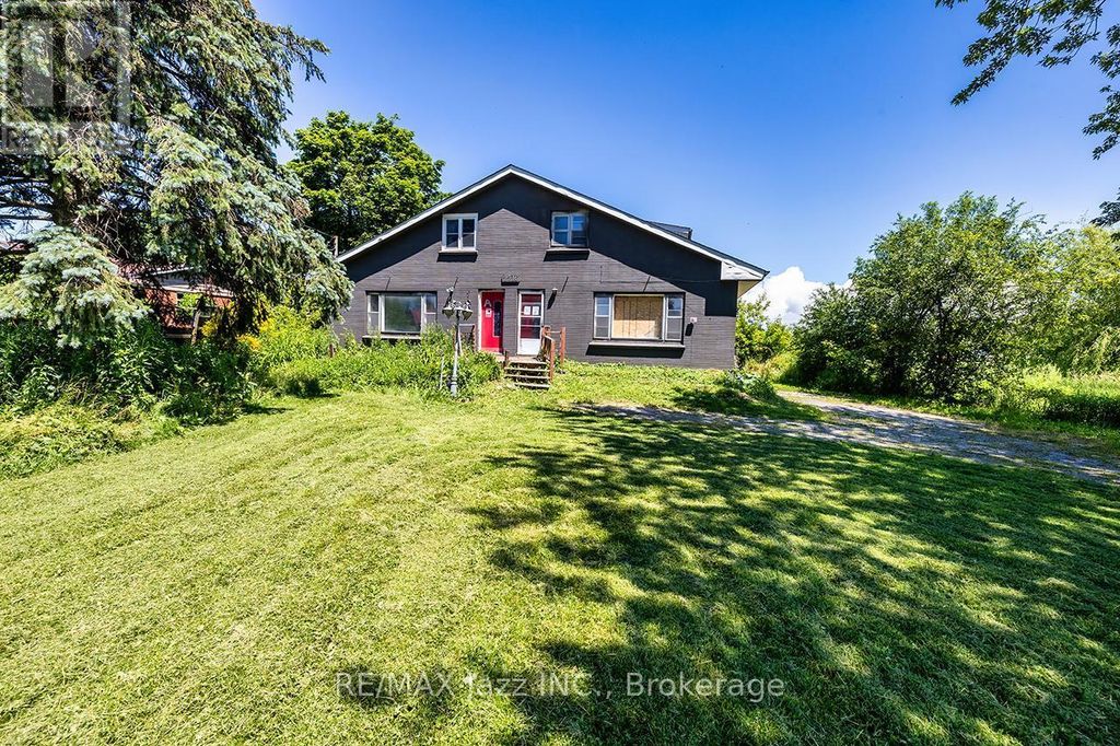 2216 Highway 2, Clarington