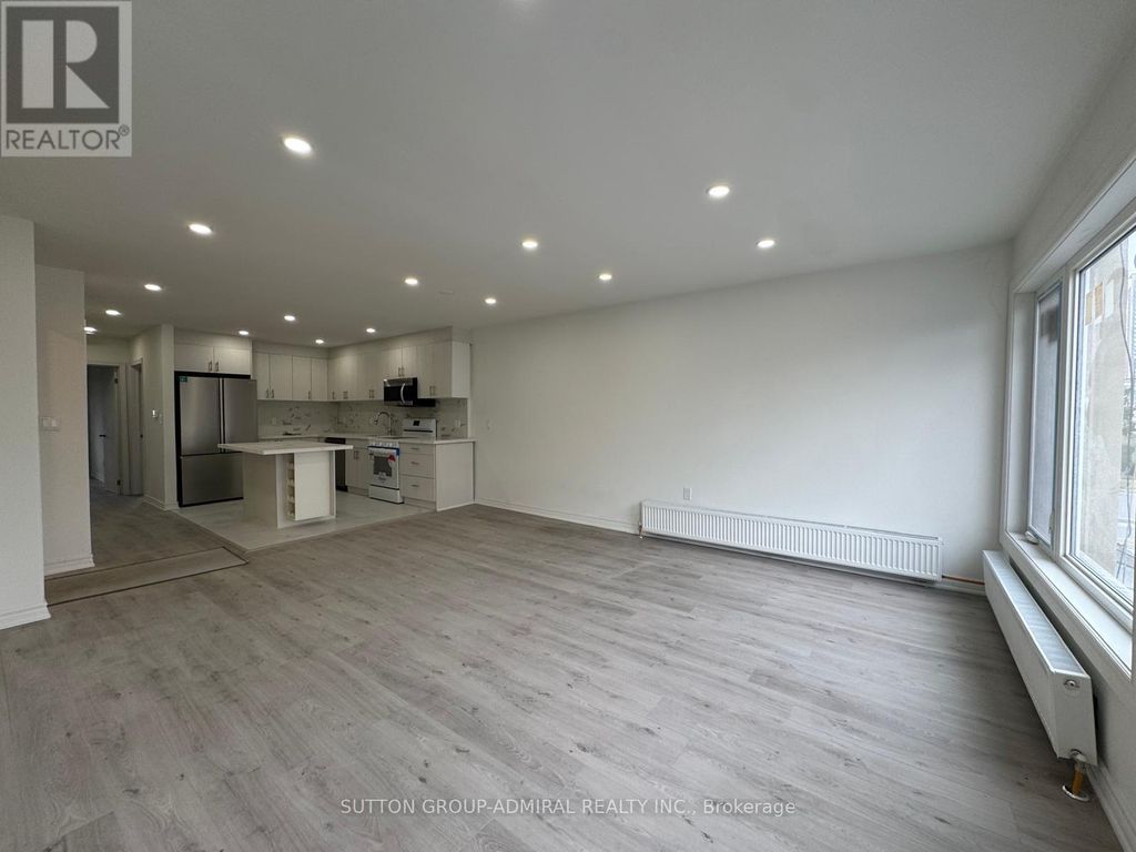 Upper - 2986a Dufferin Street, Toronto (yorkdale-Glen Park)